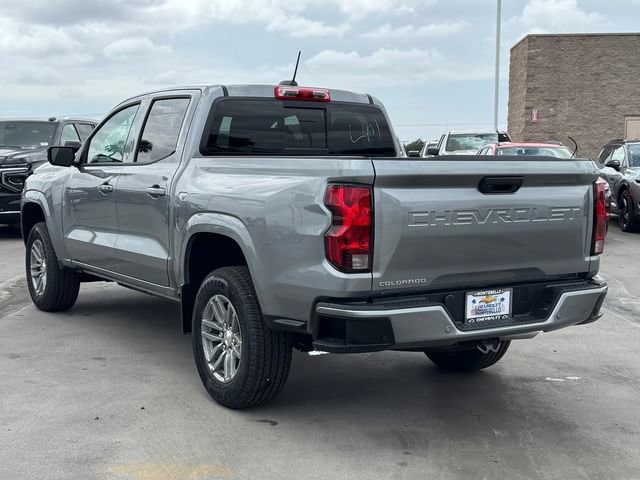 2026 Chevrolet Colorado LT photo 2