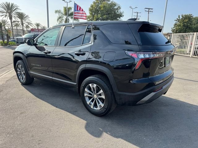 2025 Chevrolet Equinox LT photo 3