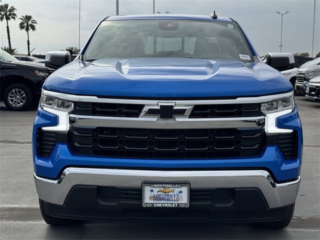 2025 Chevrolet Silverado LT photo 2