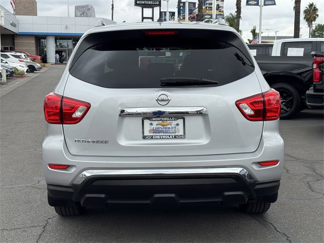 2018 Nissan Pathfinder S photo 3