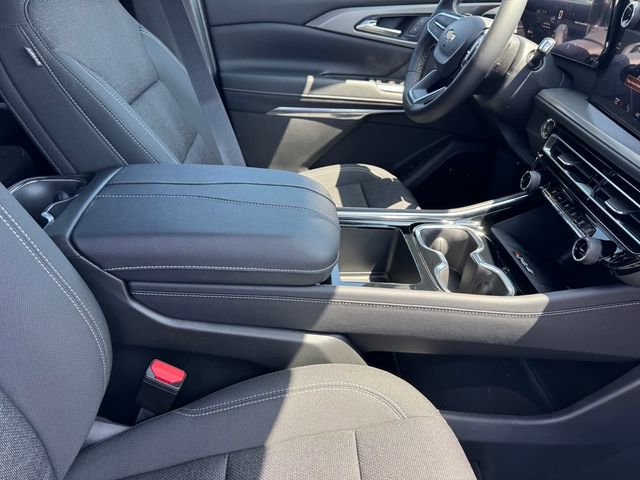 2026 Chevrolet Traverse LT photo 6