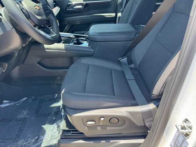2026 Chevrolet Suburban LS - Photo 14