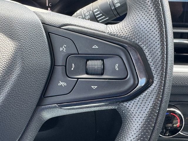 2025 Chevrolet Trailblazer LS - Photo 18