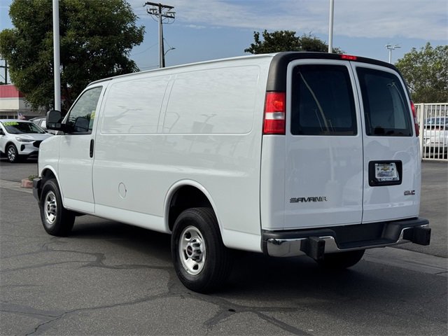 2023 Gmc Savana Cargo 2500 photo 2