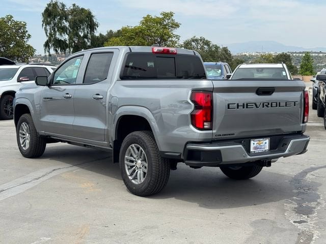 2026 Chevrolet Colorado LT photo 2