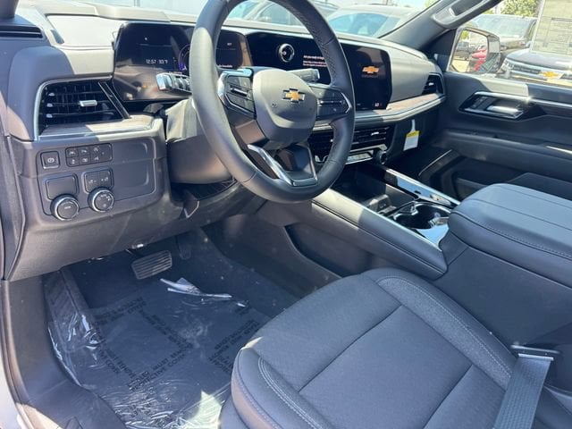 2026 Chevrolet Suburban LS - Photo 13