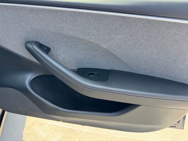 2025 Tesla Model 3 Long Range - Photo 7