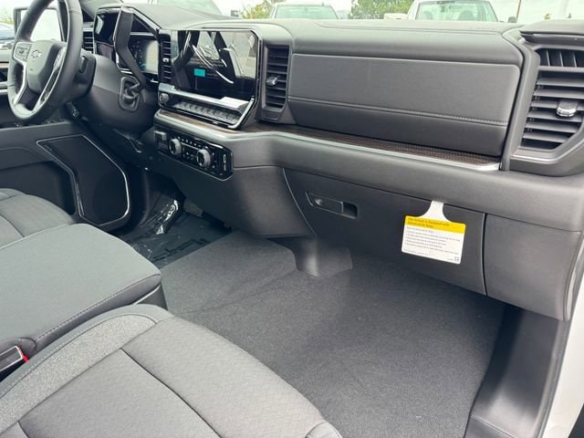 2026 Chevrolet Silverado 1500 RST photo 5