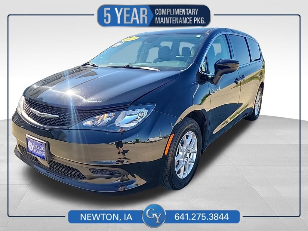 2024 Chrysler Voyager 