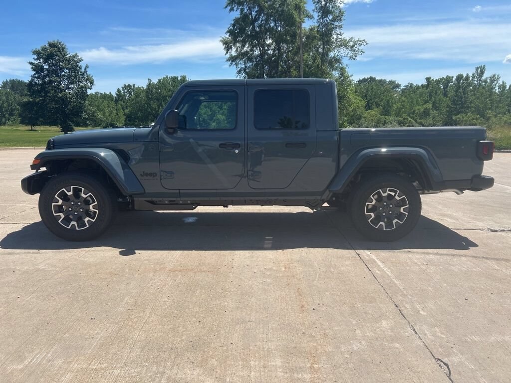 Used 2026 Jeep Gladiator Sahara