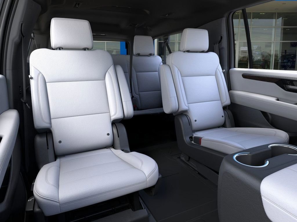 2026 Chevrolet Suburban Premier - Photo 18