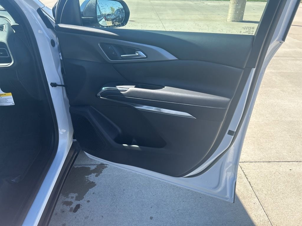 2026 Chevrolet Traverse LT - Photo 27