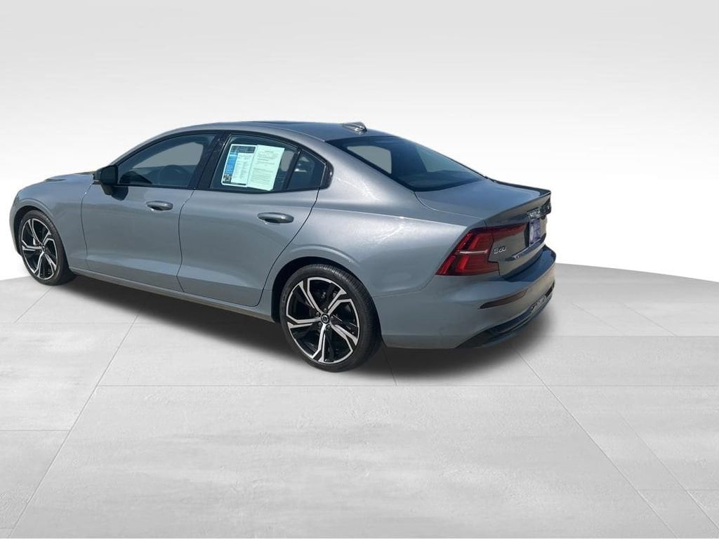 Used 2024 Volvo S60 Core Dark Theme