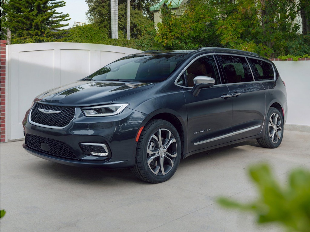 Used 2022 Chrysler Pacifica Touring L