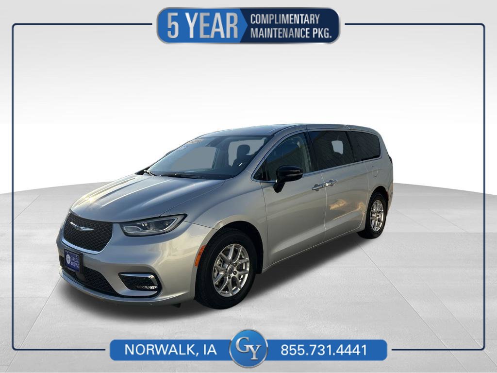 Used 2024 Chrysler Pacifica Touring L