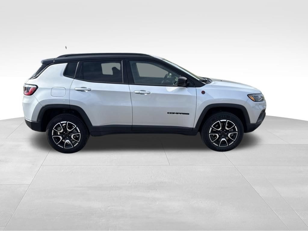 2025 Jeep Compass Trailhawk - Photo 8