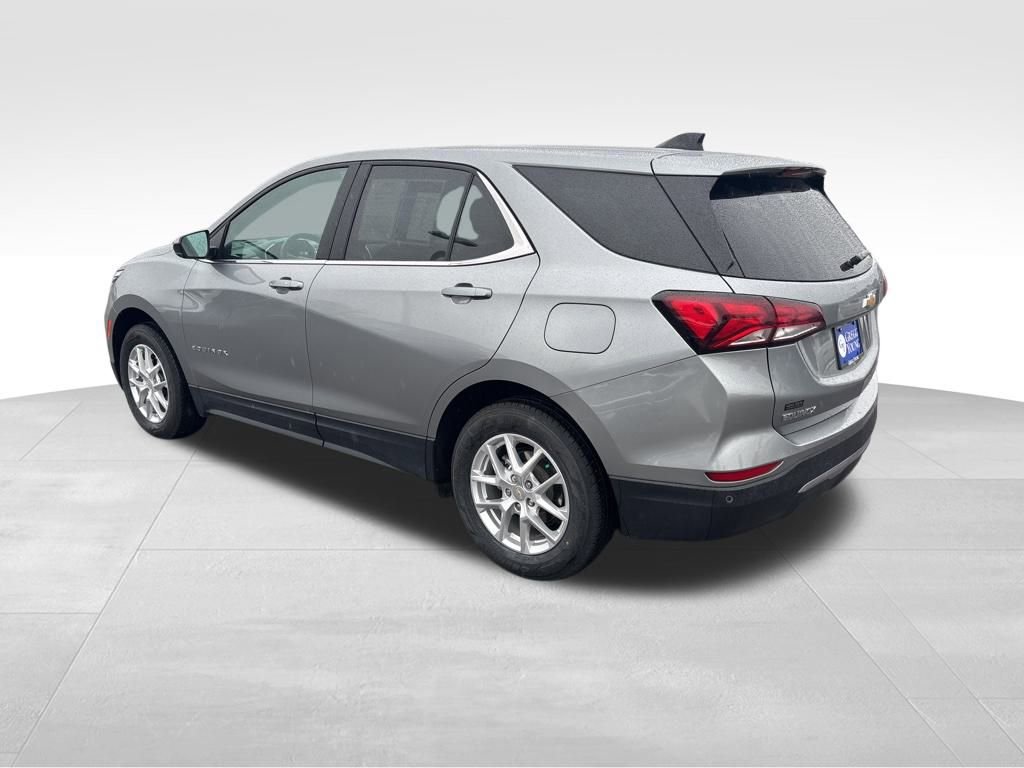 2024 Chevrolet Equinox LT photo 3