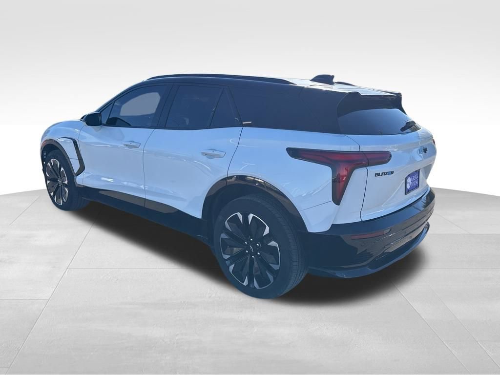 2024 Chevrolet Blazer EV RS photo 3