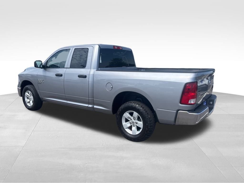 2024 Ram 1500 Classic SLT photo 3