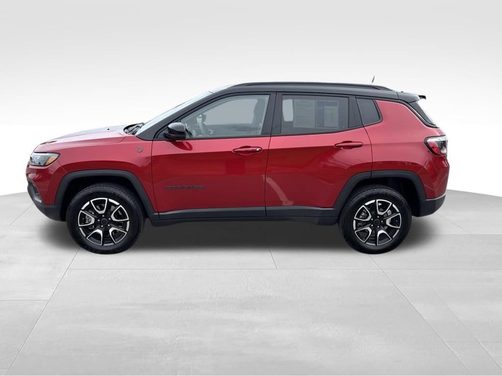 Used 2025 Jeep Compass Trailhawk