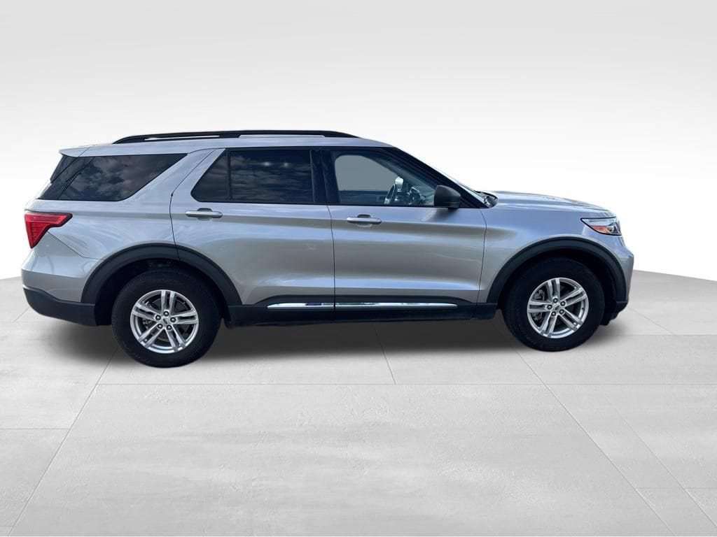 2022 Ford Explorer XLT - Photo 8