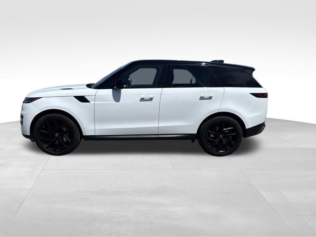 Used 2025 Land Rover Range Rover Sport SE