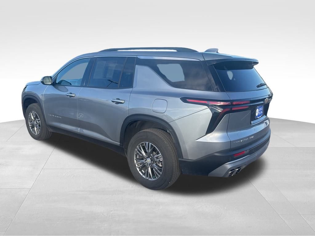 2025 Chevrolet Traverse photo 2