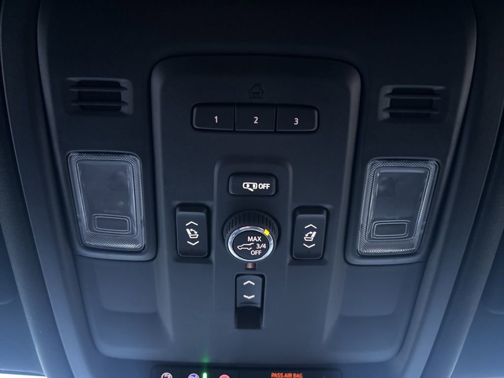 2024 GMC Yukon Denali - Photo 30