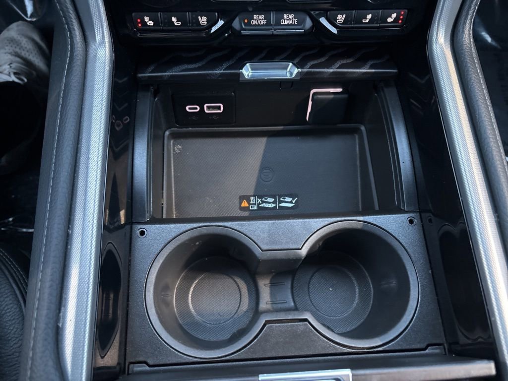 2024 GMC Yukon Denali - Photo 31
