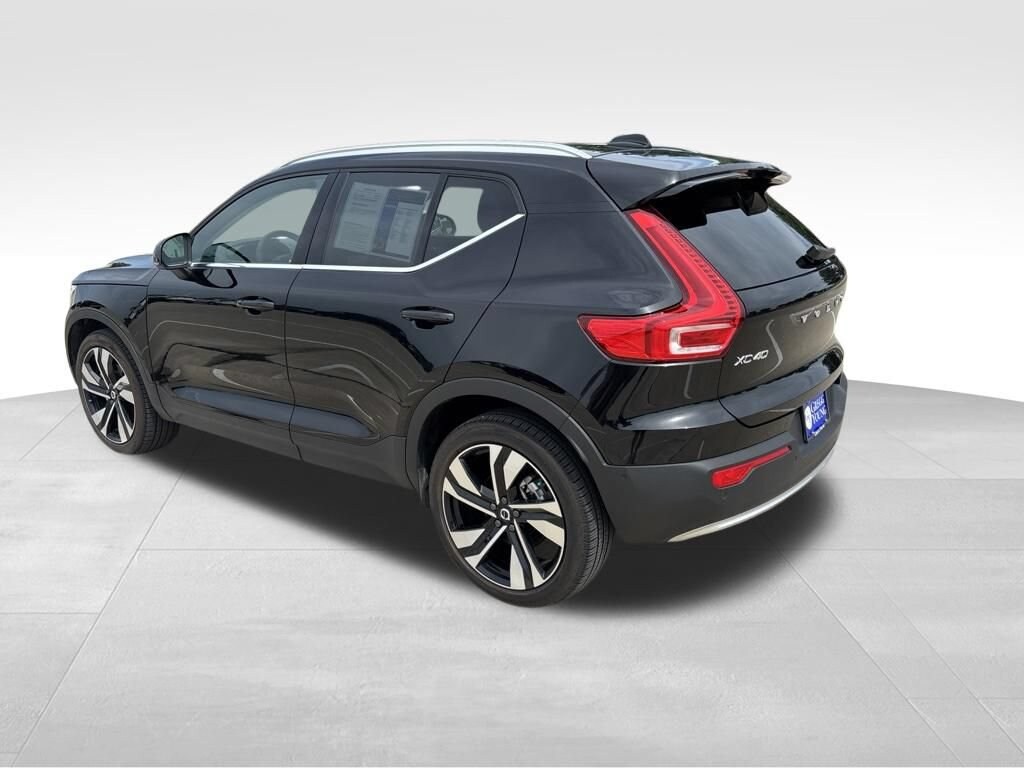 Used 2024 Volvo XC40 Plus Bright Theme
