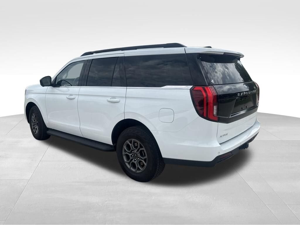 Used 2025 Ford Expedition Active