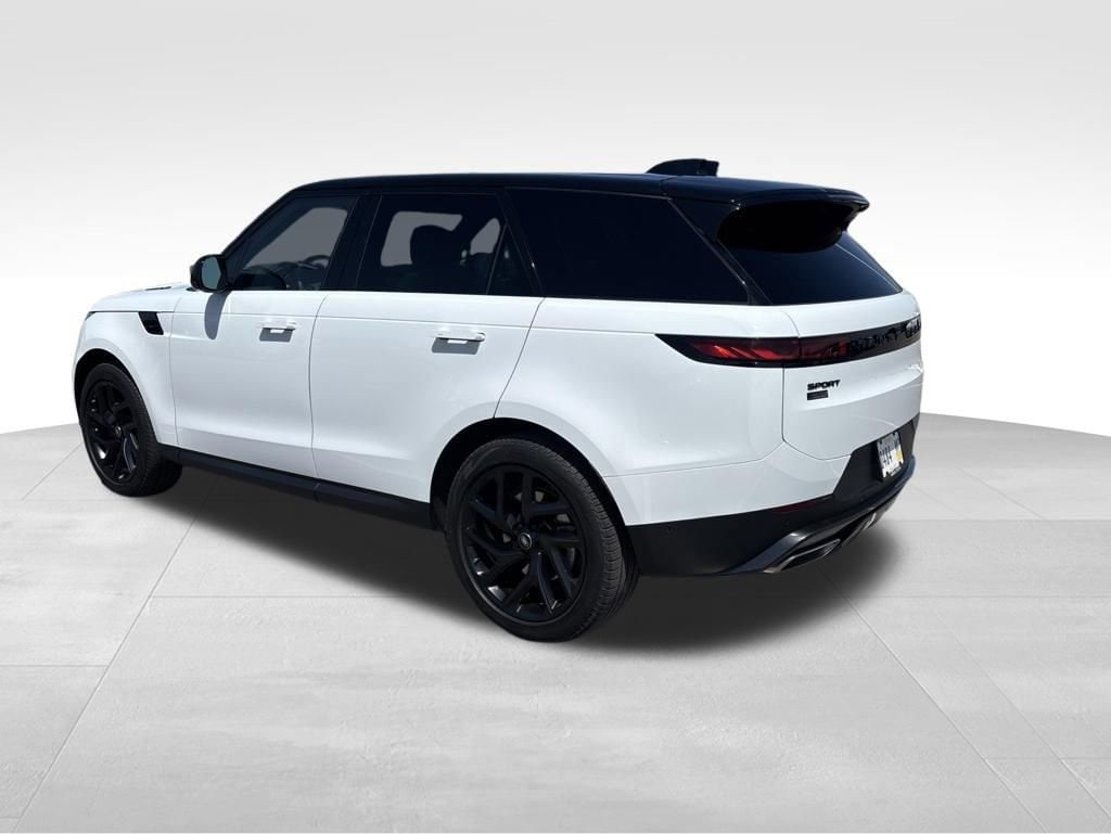 Used 2025 Land Rover Range Rover Sport SE