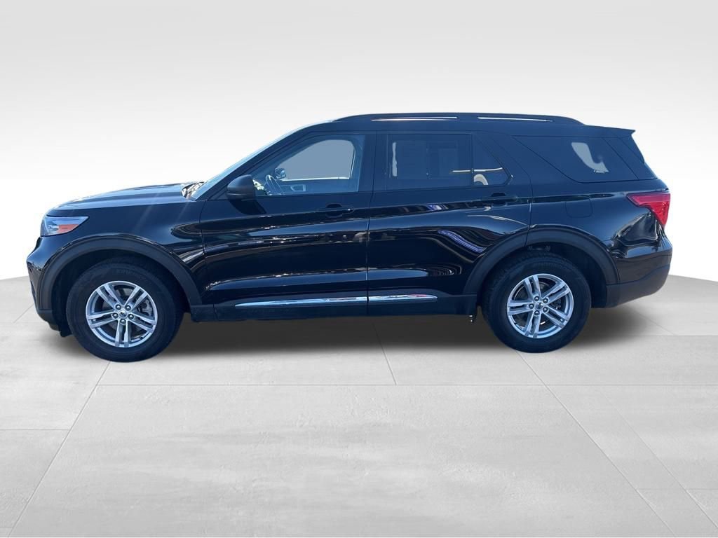 2022 Ford Explorer XLT photo 2