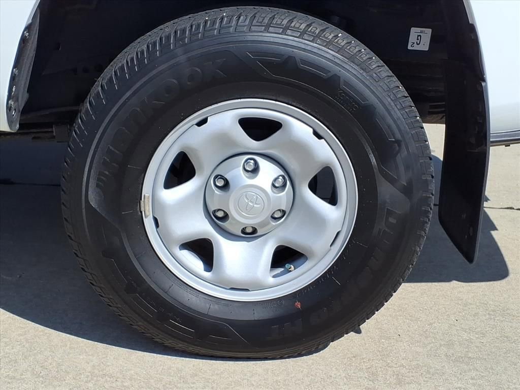 2023 Toyota Tacoma SR5 Double Cab 4x4 photo 3