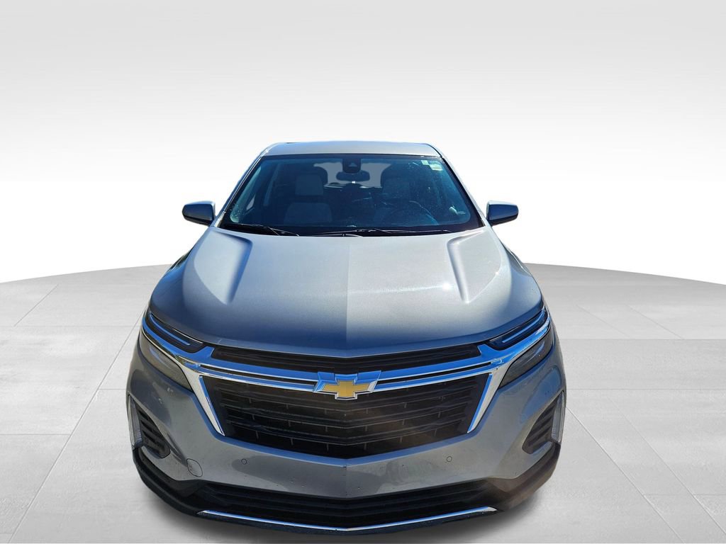 2024 Chevrolet Equinox LT photo 2