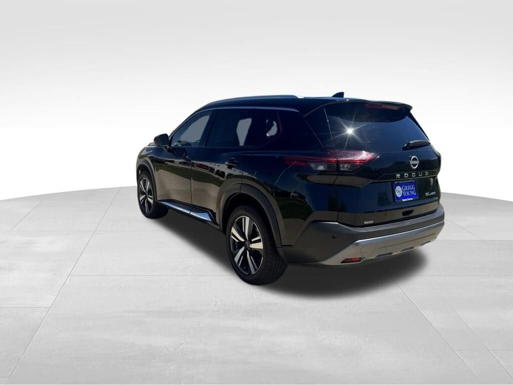 Used 2023 Nissan Rogue SL