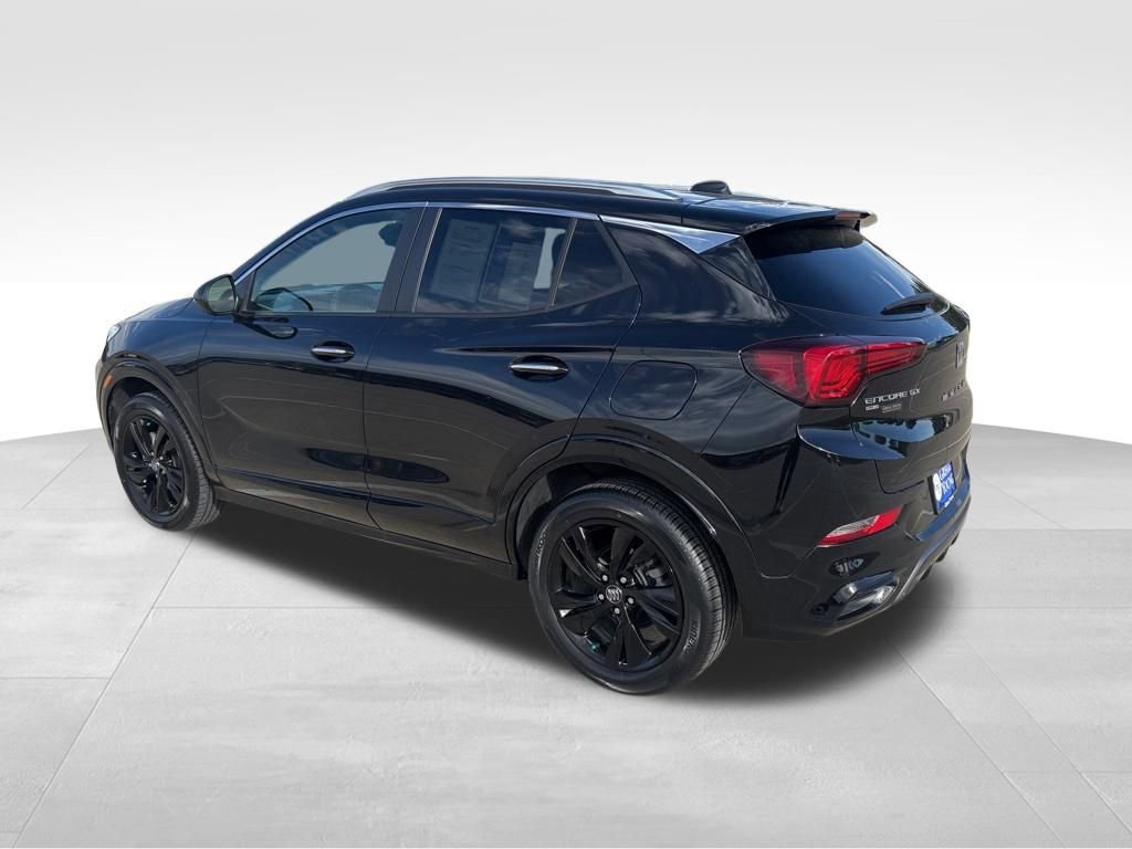 2024 Buick Encore GX Sport Touring photo 2