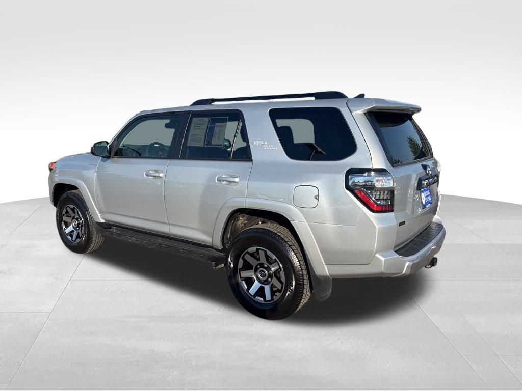 2024 Toyota 4Runner TRD Off-Road photo 3