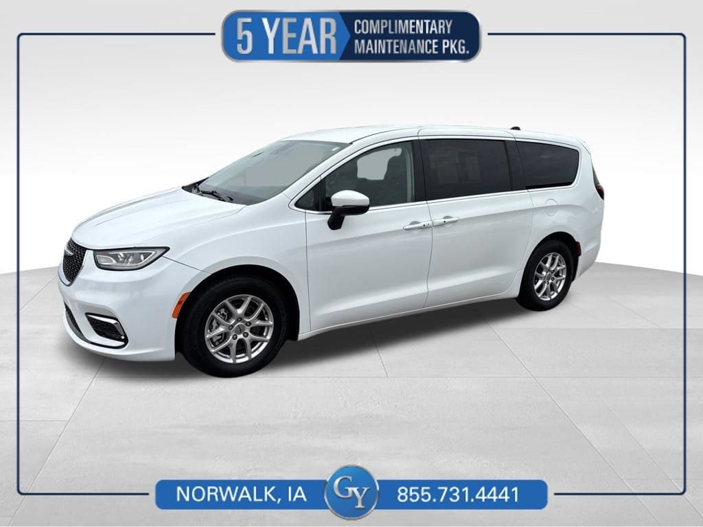 Used 2023 Chrysler Pacifica Tourin Touring L
