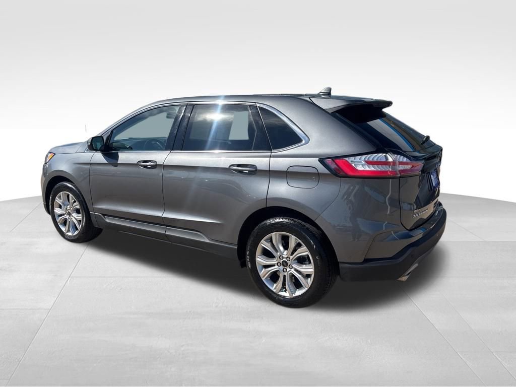 2024 Ford Edge Titanium photo 3
