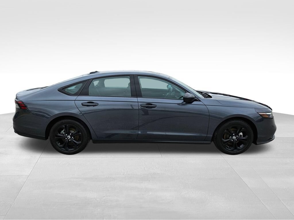 Used 2025 Honda Accord Sedan SE