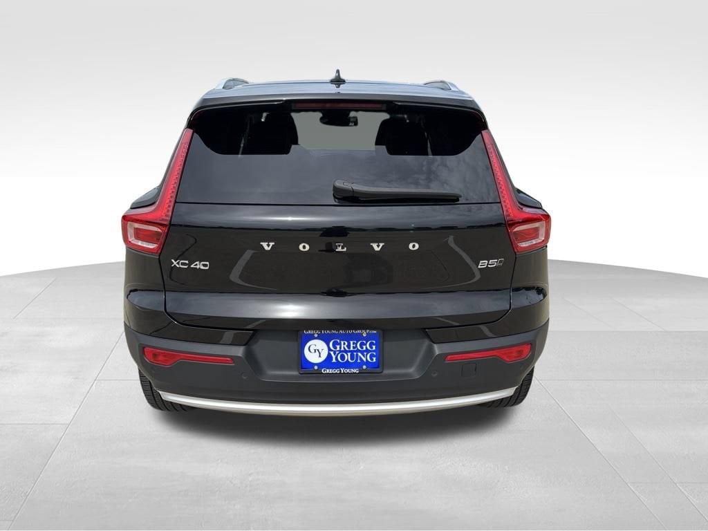 Used 2024 Volvo XC40 Plus Bright Theme