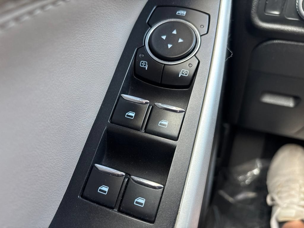 2022 Ford Explorer XLT - Photo 18