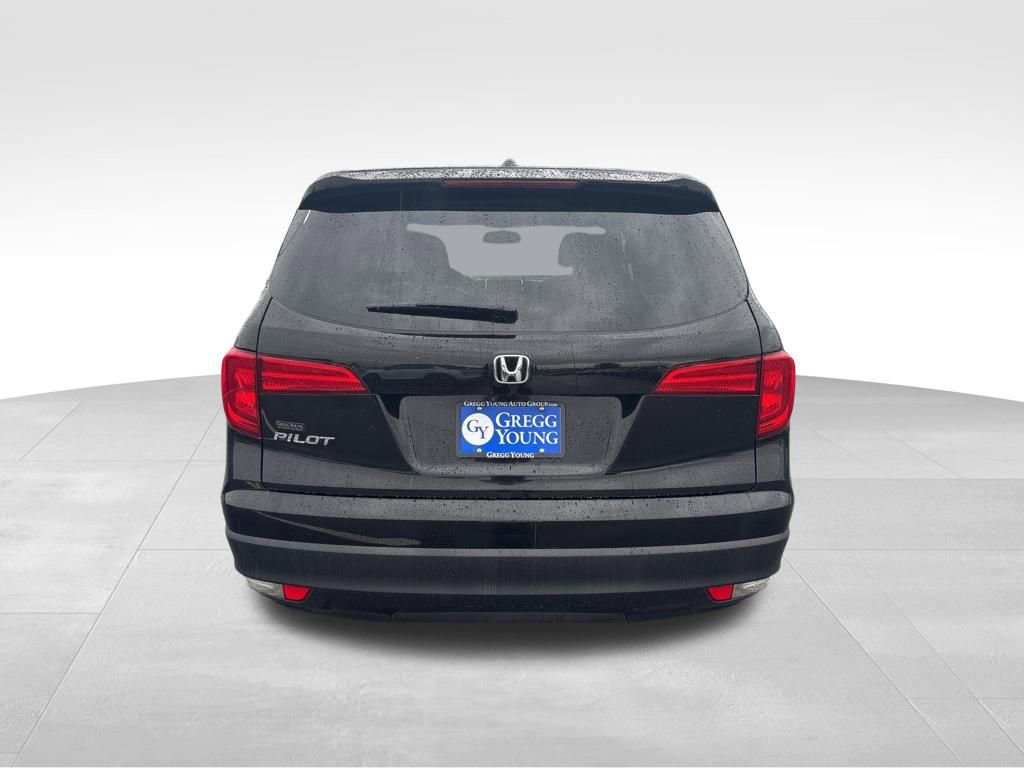 2017 Honda Pilot EX-L photo 4