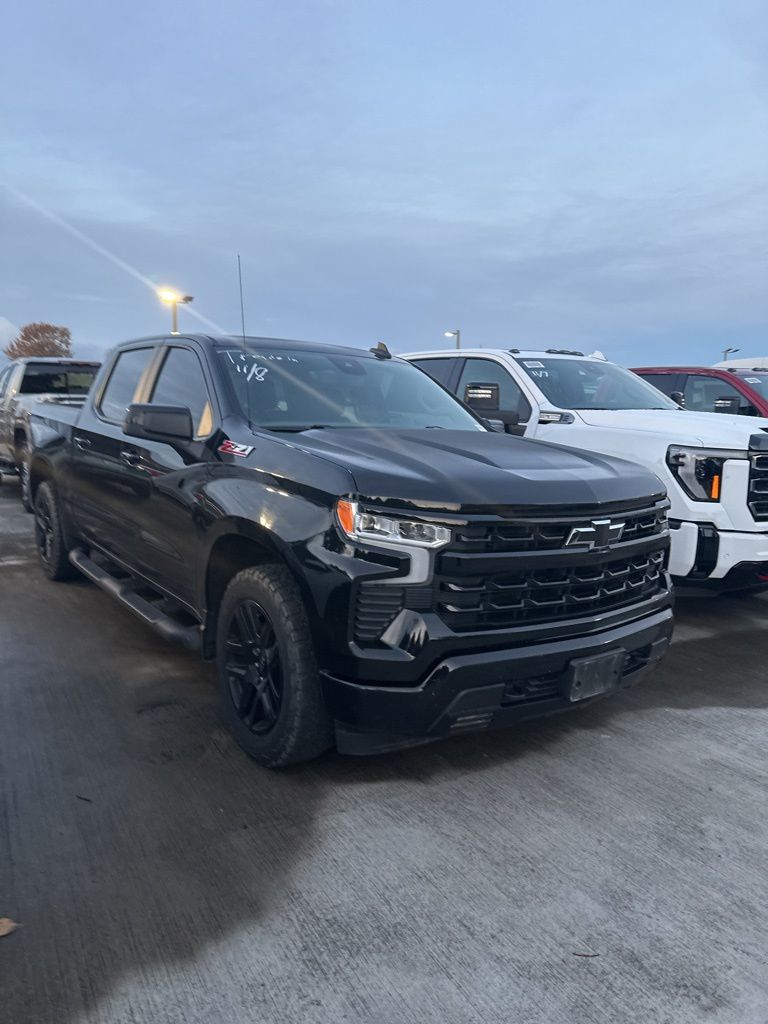 2023 Chevrolet Silverado 1500 RST photo 2
