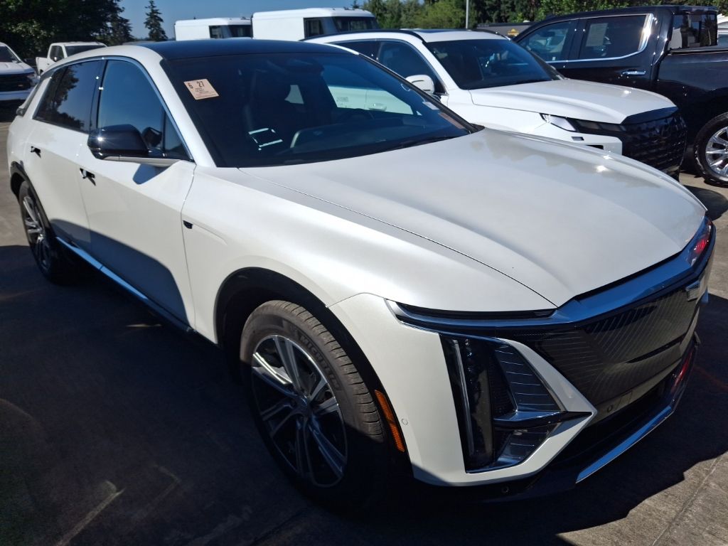 Used 2024 Cadillac LYRIQ Luxury 1 with VIN 1GYKPPRK6RZ115688 for sale in Puyallup, WA