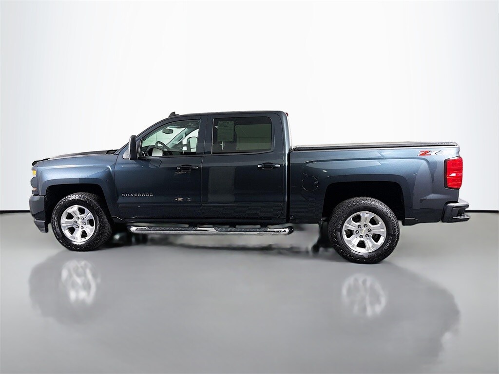 2018 Chevrolet Silverado 1500 LT photo 4