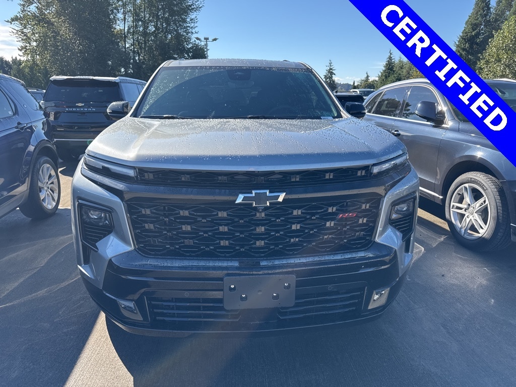 2025 Chevrolet Traverse RS photo 2
