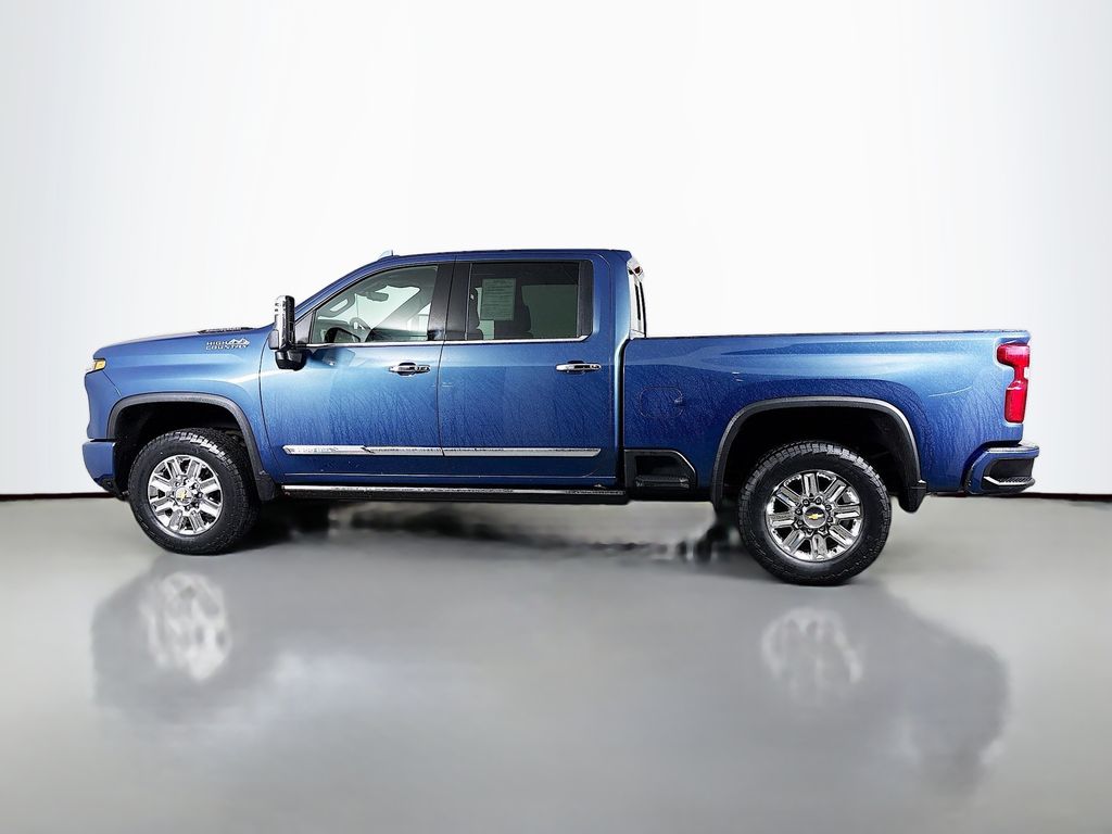 2024 Chevrolet Silverado 3500HD High Country photo 3