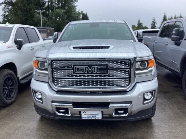 2018 Gmc Sierra 2500 HD Denali photo 2